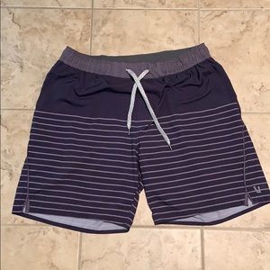 Vuori Trail shorts navy stripe